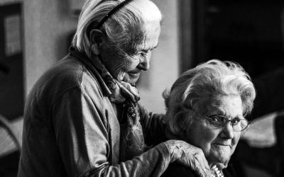 Denunciem la discriminació vers les persones grans durant el COVID-19